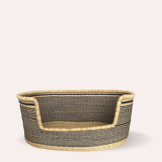 Hand-woven dog basket no. 5